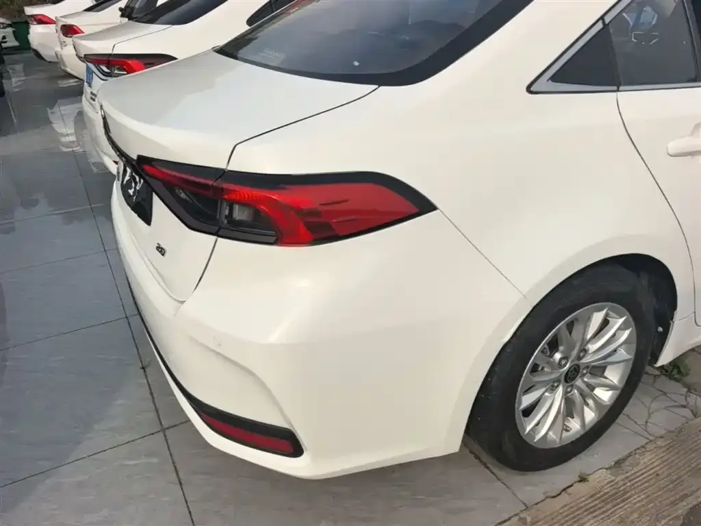 Toyota Allion — фото 3