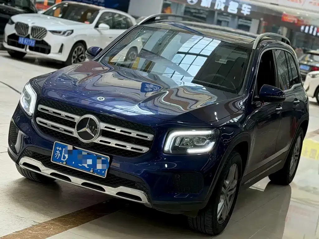 Mercedes-Benz GLB — фото 1