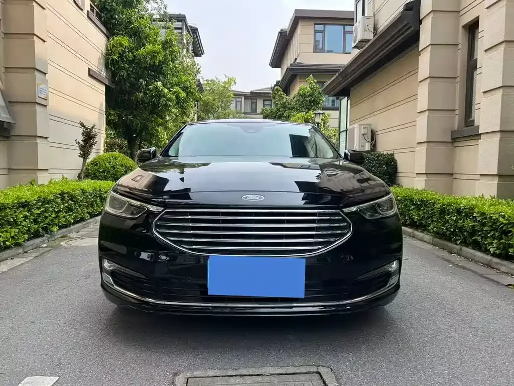 Ford Taurus — фото 10