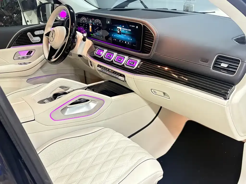 Mercedes-Benz GLS — фото 4