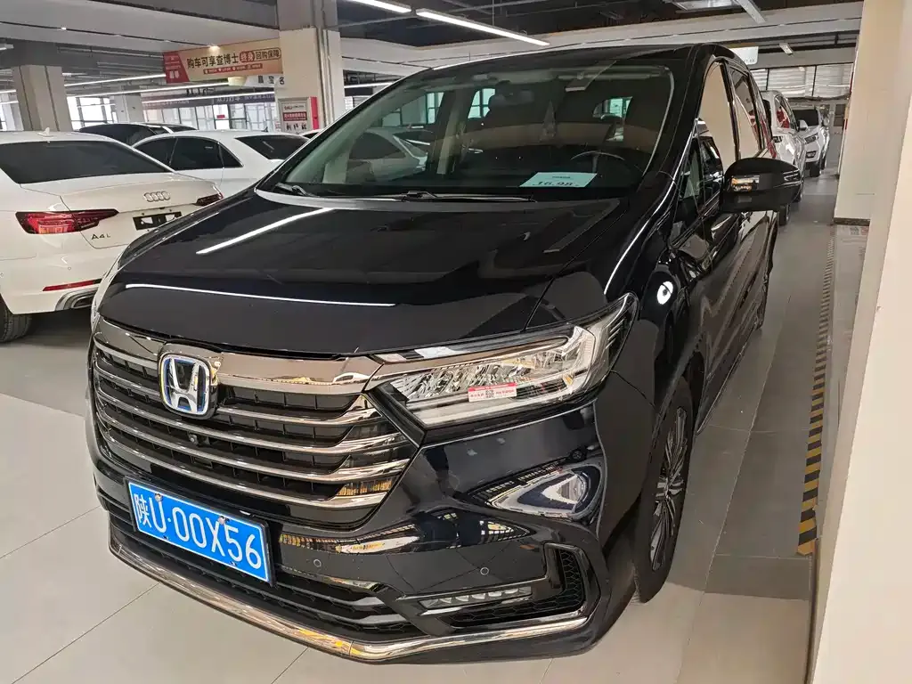 Honda Odyssey — фото 1