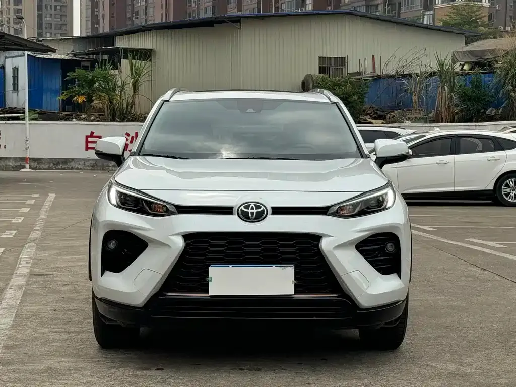 Toyota Wildlander — фото 5