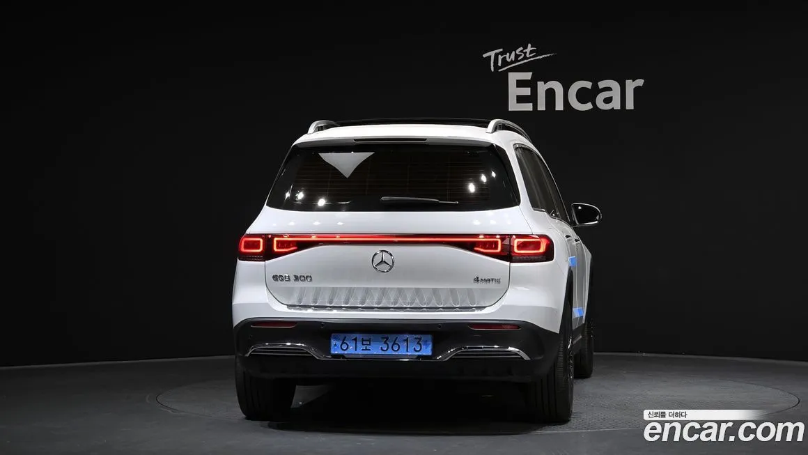 Mercedes-Benz EQB — фото 4
