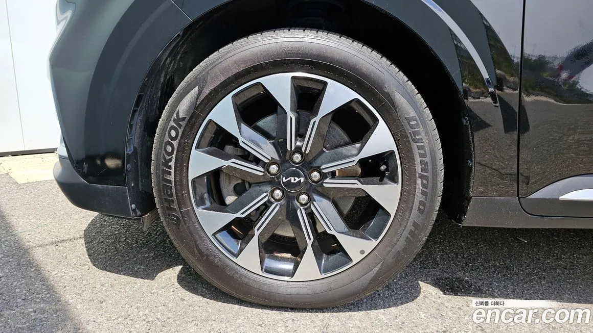 Kia Carnival — фото 10