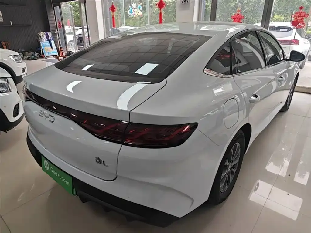 BYD Qin L — фото 9