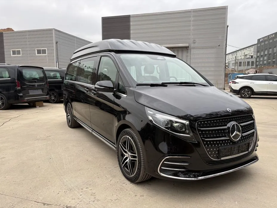Mercedes-Benz V-Class — фото 1