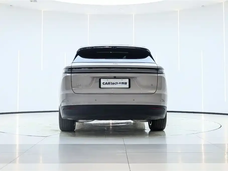 Li Auto i6 — фото 10