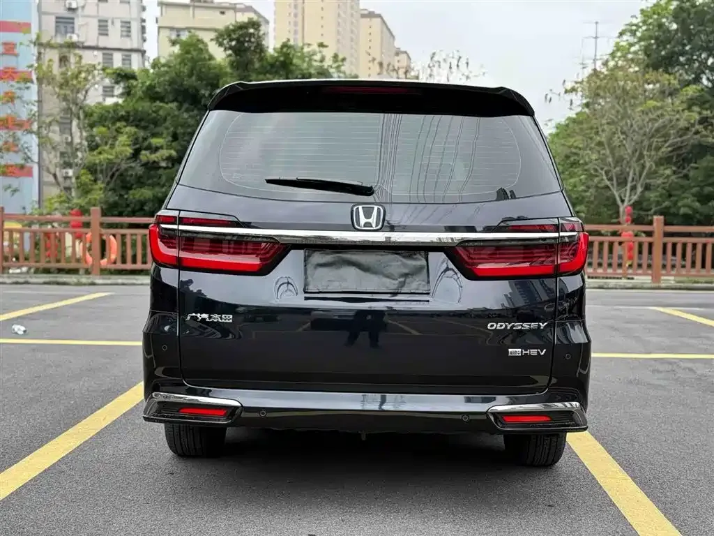 Honda Odyssey — фото 2