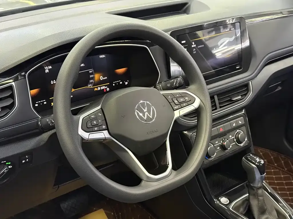 Volkswagen Tharu — фото 3