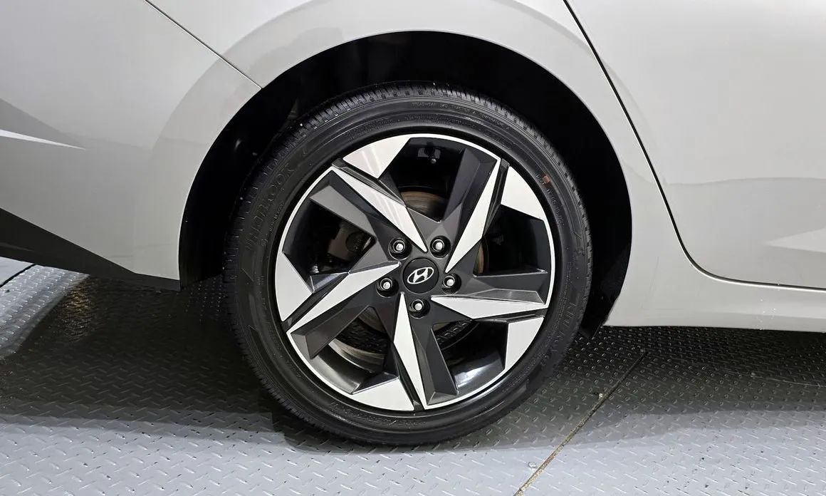 Hyundai AVANTE — фото 9