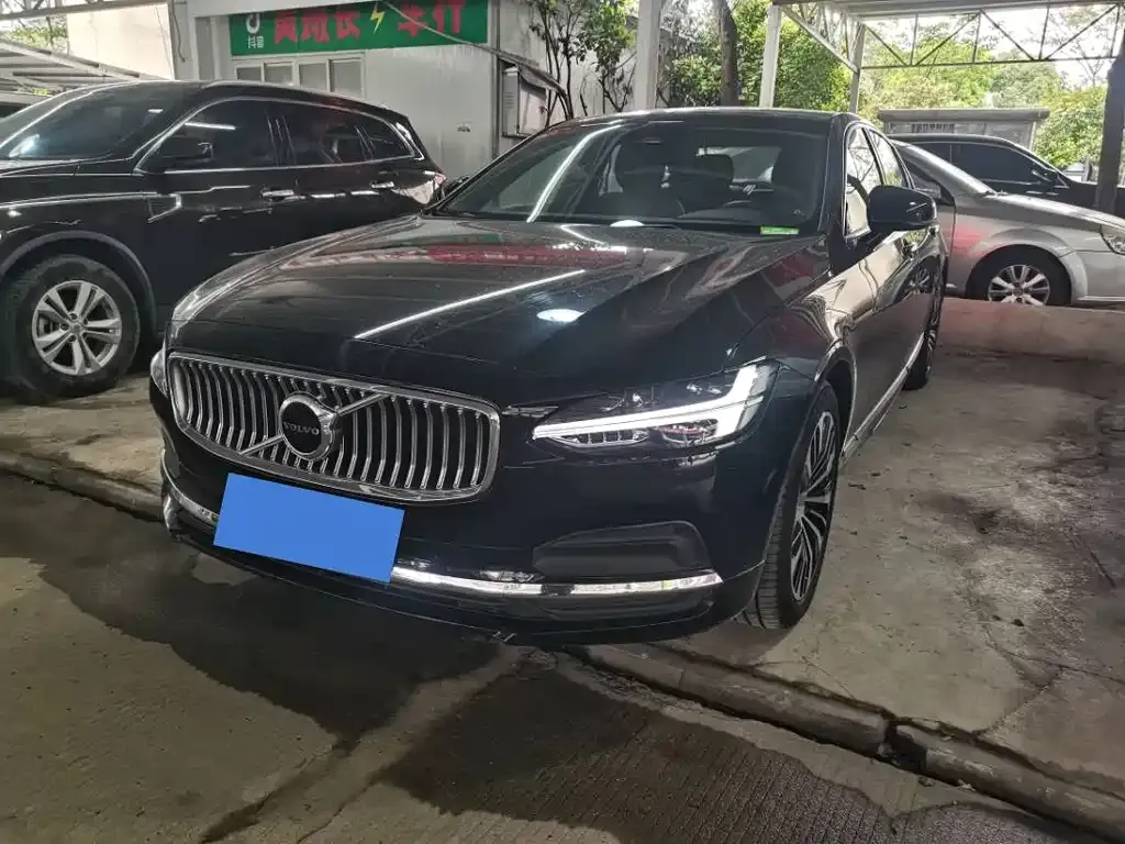 Volvo S90 — фото 1