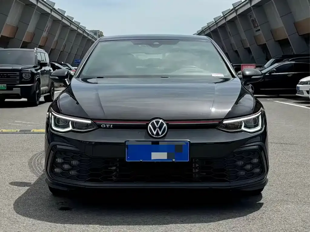 Volkswagen Golf GTI — фото 5