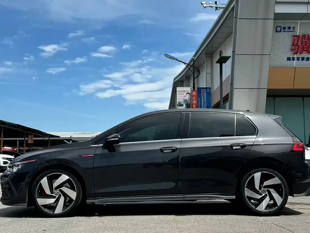 Volkswagen Golf GTI — фото 4