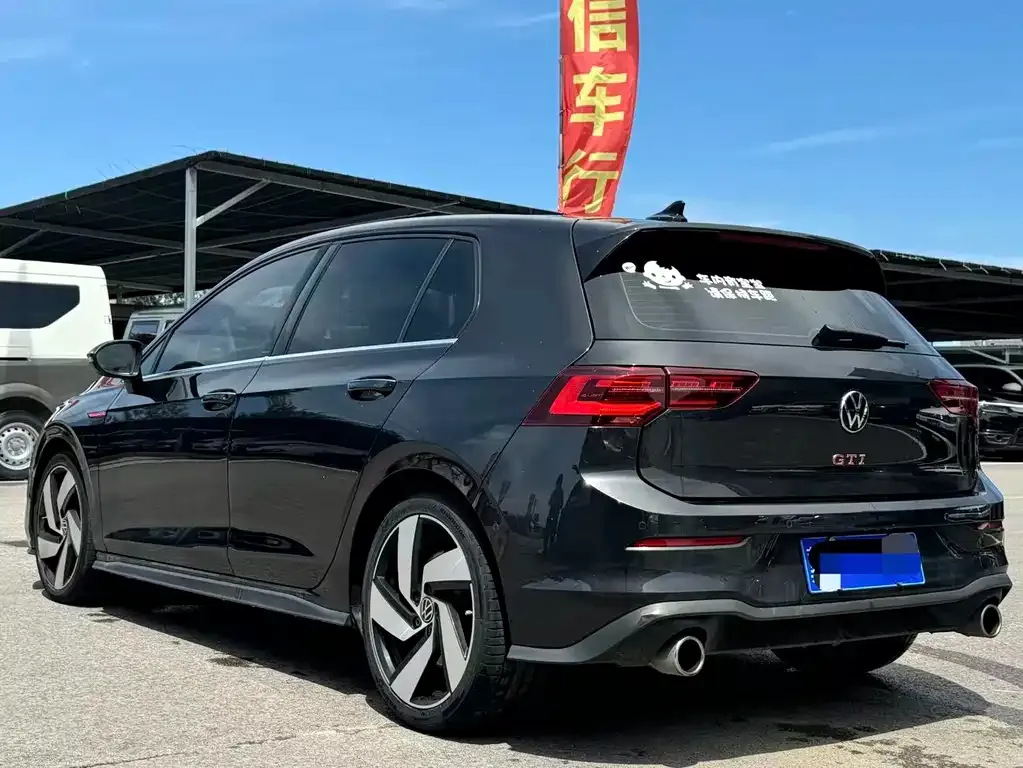 Volkswagen Golf GTI — фото 8