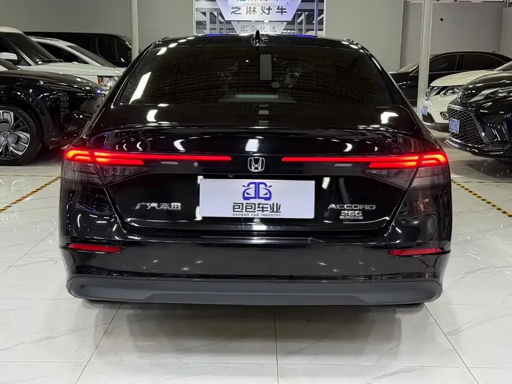 Honda Accord — фото 6