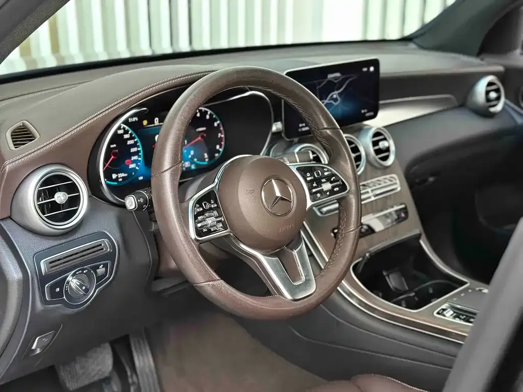 Mercedes-Benz GLC — фото 2
