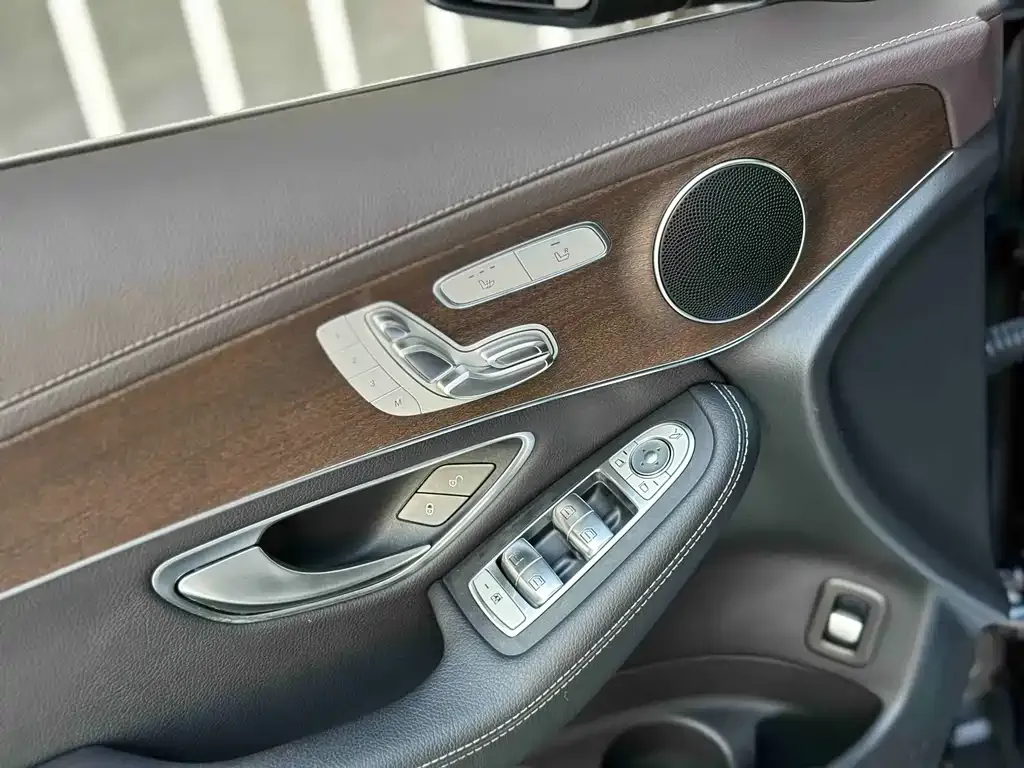 Mercedes-Benz GLC — фото 9