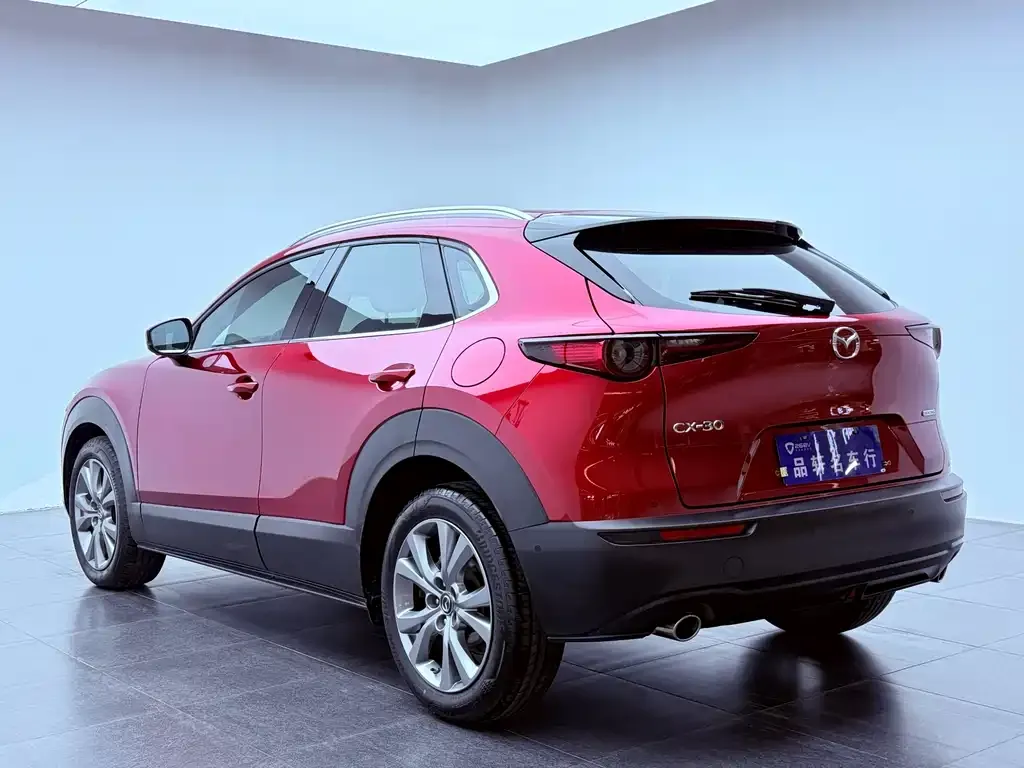 Mazda CX-30 — фото 10