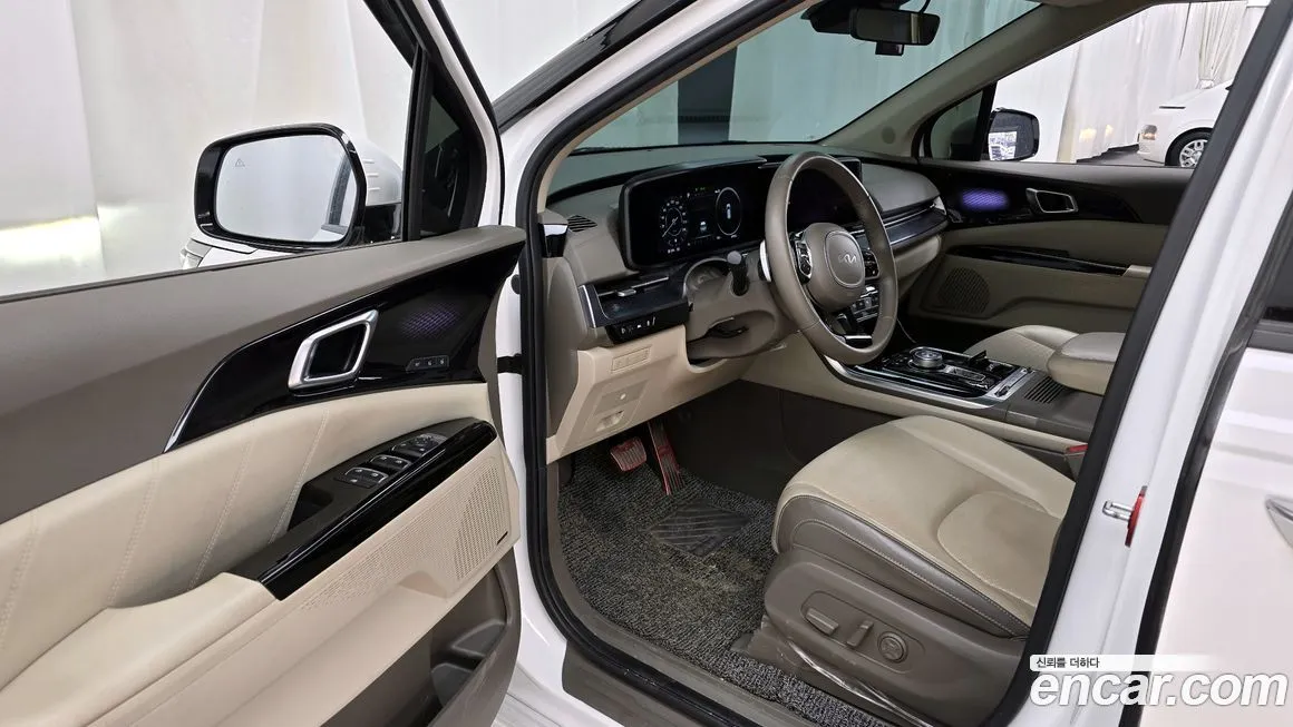Kia Carnival — фото 10