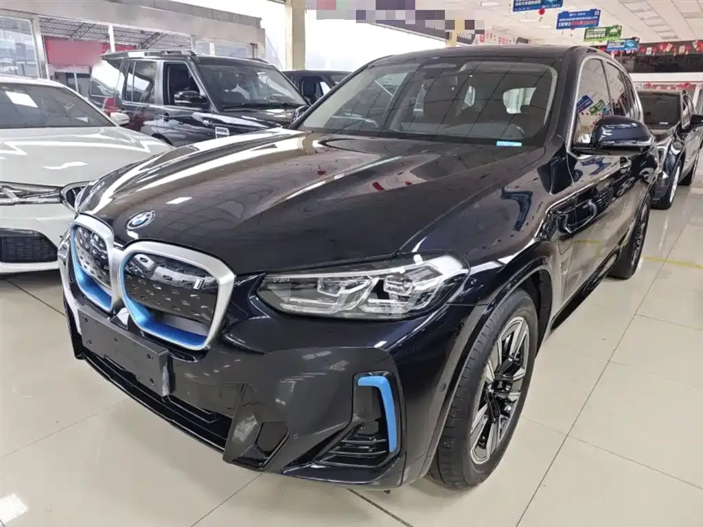 BMW iX3 — фото 1