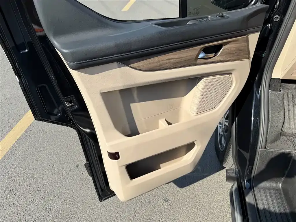 Ford Tourneo — фото 7