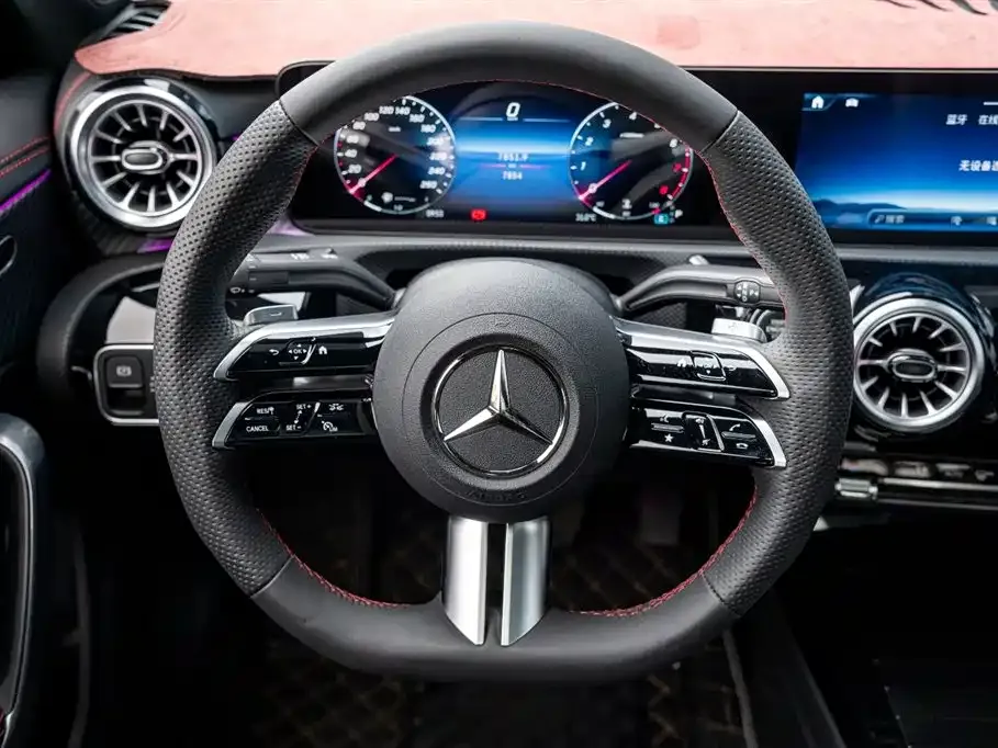 Mercedes-Benz A-Class — фото 10