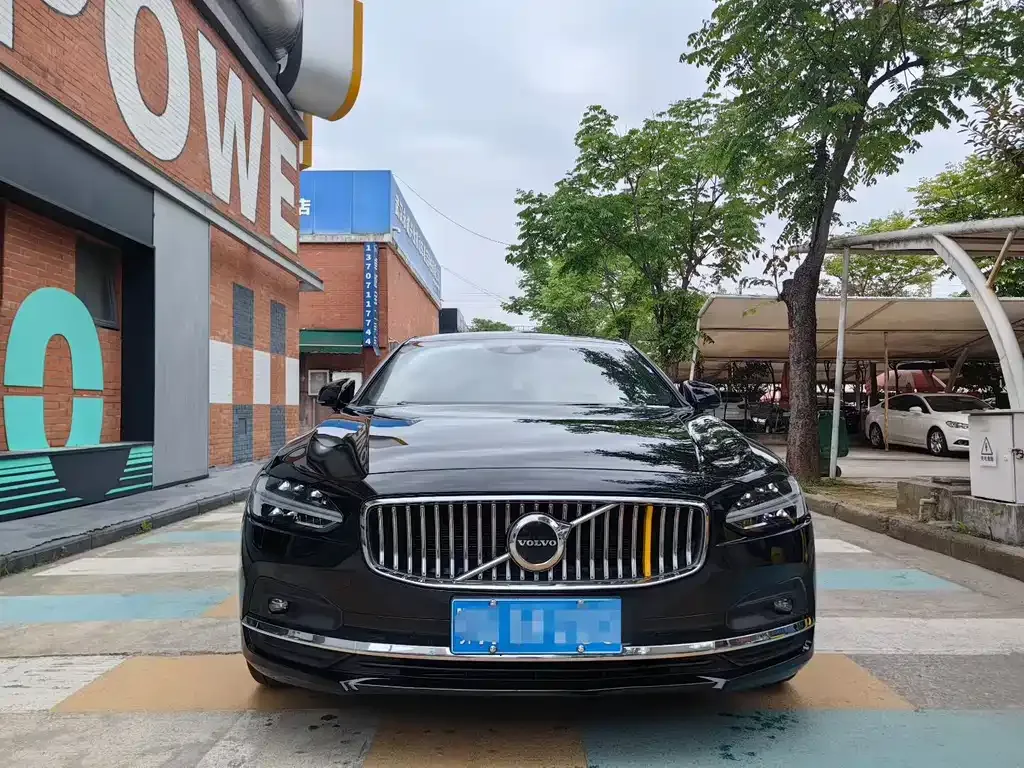 Volvo S90 — фото 9