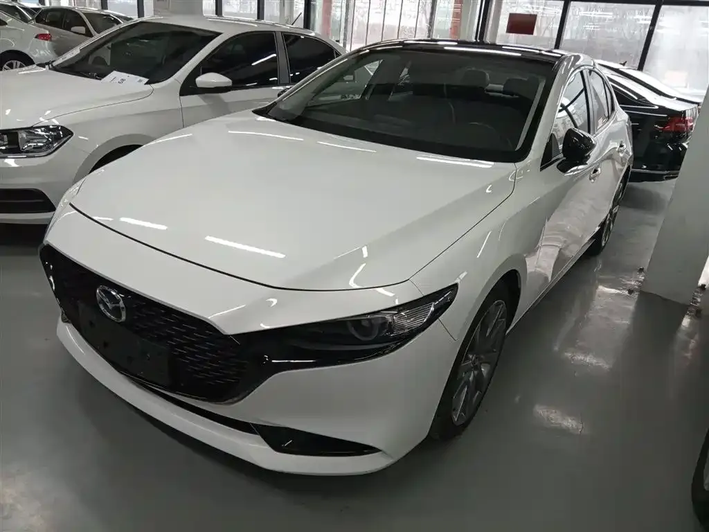 Mazda 3 Axela — фото 1