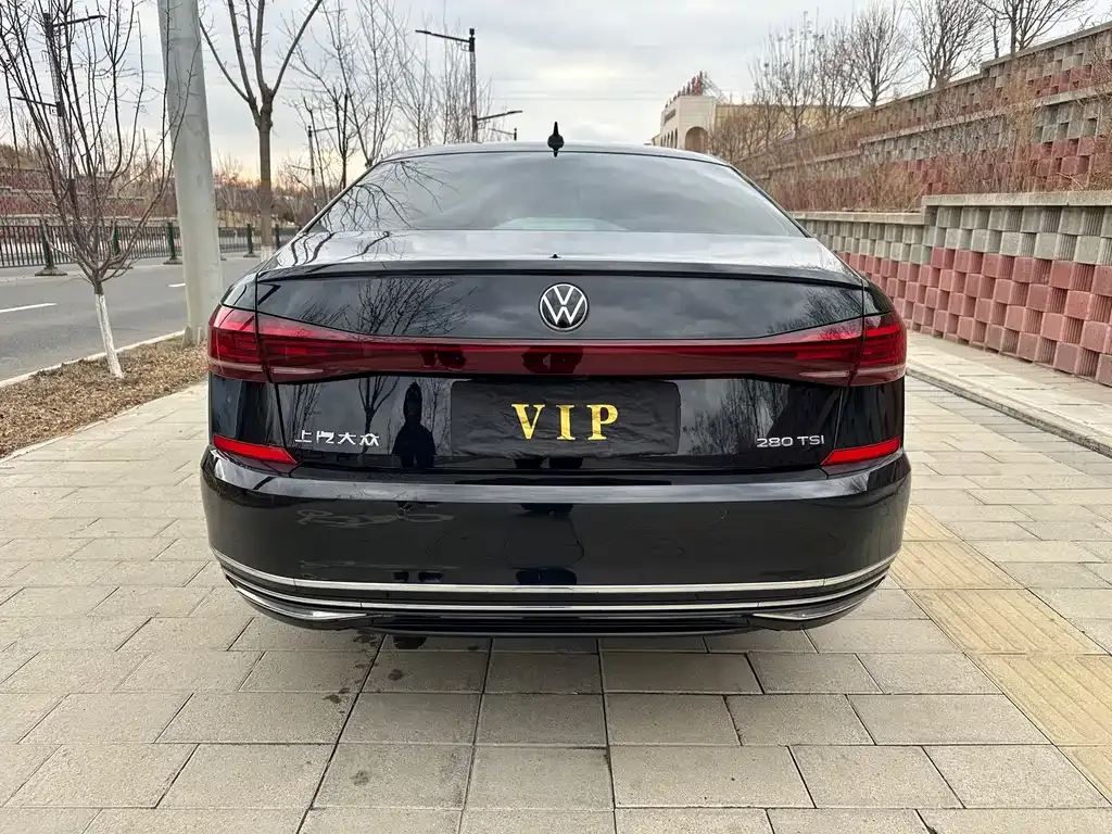 Volkswagen Passat — фото 5