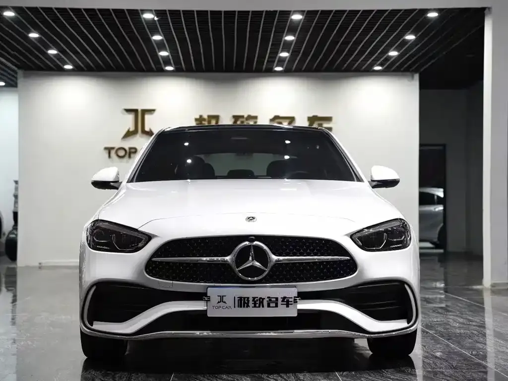 Mercedes-Benz C-Class — фото 1
