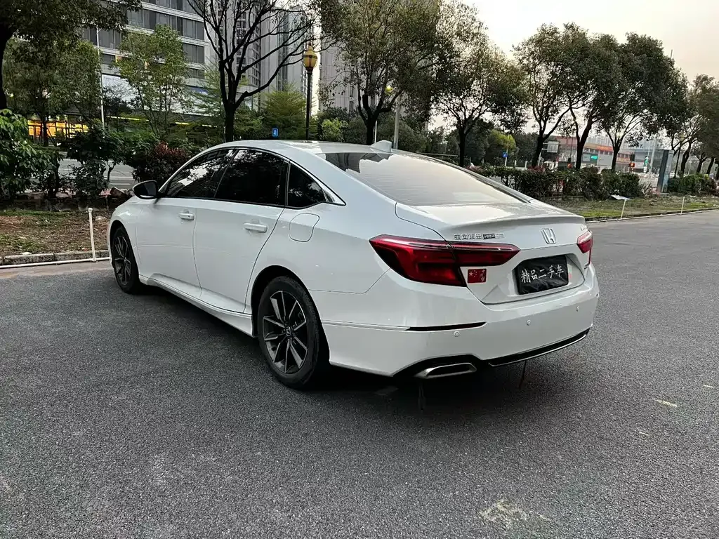 Honda Inspire — фото 6