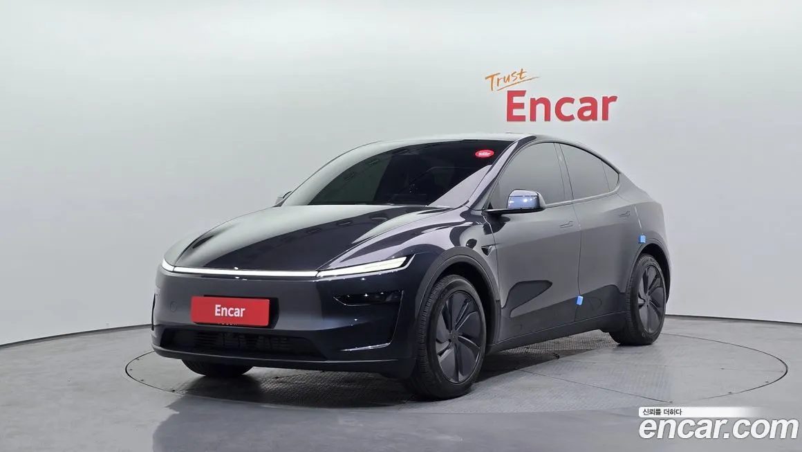 Tesla Model Y — фото 1
