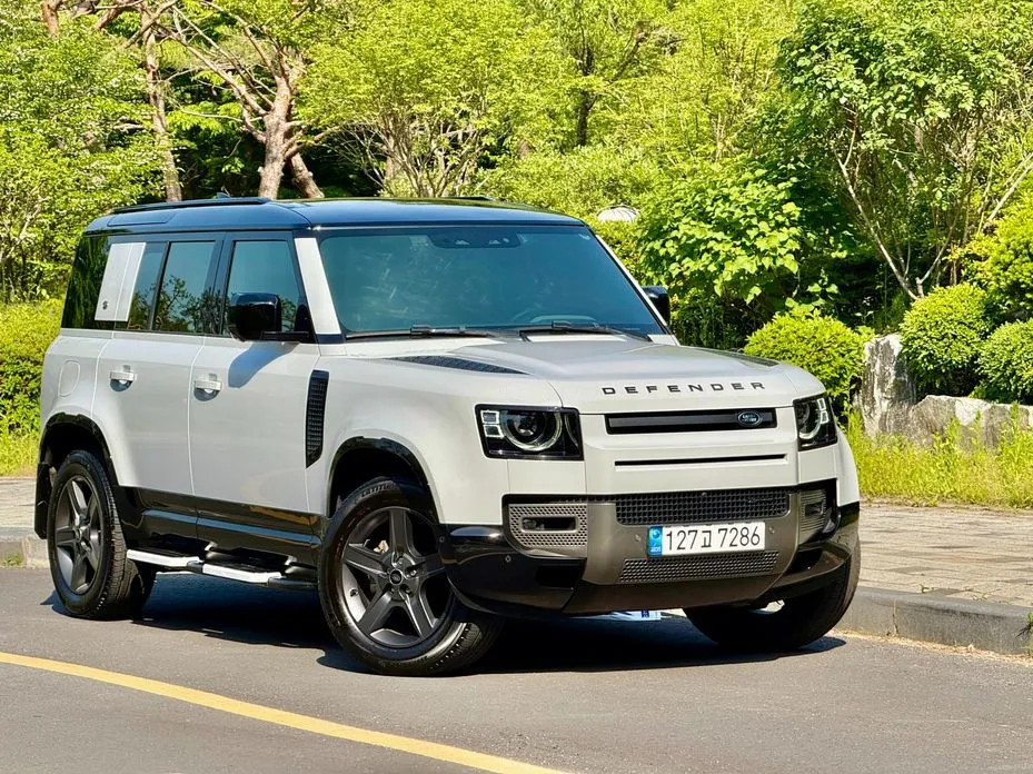 Land Rover Defender — фото 1