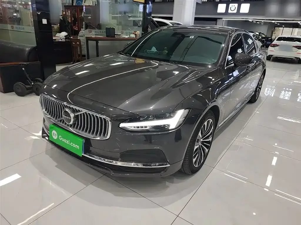 Volvo S90 — фото 1