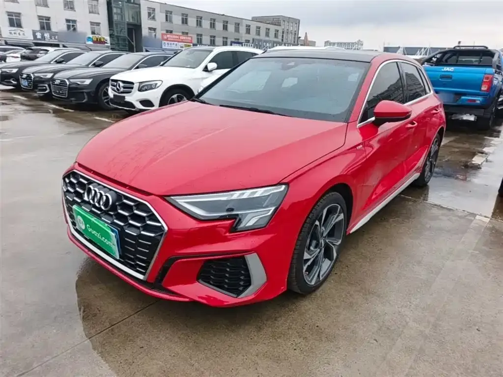 Audi A3 — фото 1