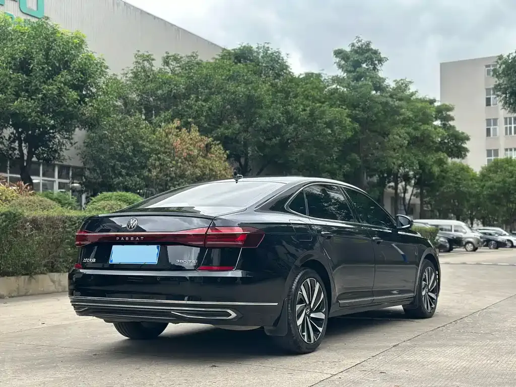 Volkswagen Passat — фото 3