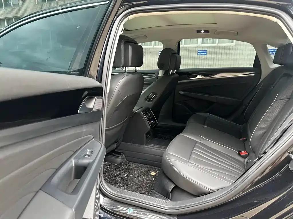Volkswagen Passat — фото 5