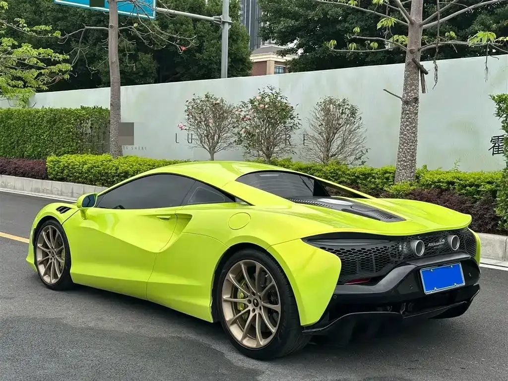 McLaren Artura — фото 10