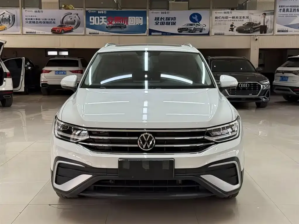 Volkswagen Tiguan L — фото 4