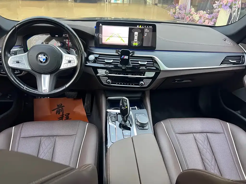 BMW 5 Series — фото 9