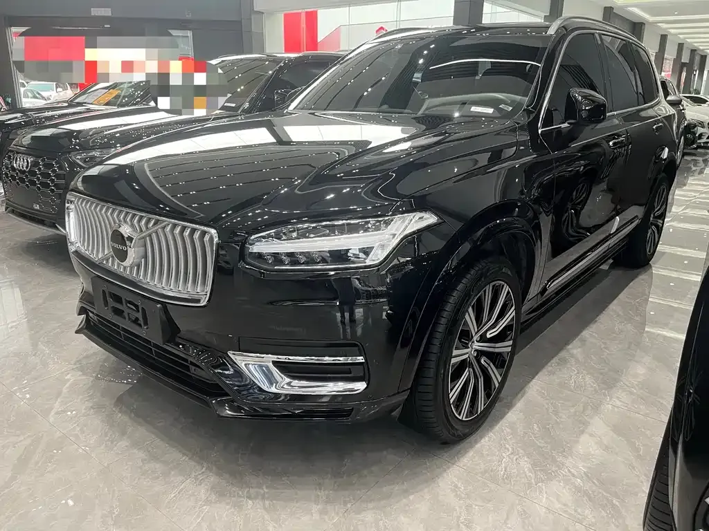 Volvo XC90 — фото 1