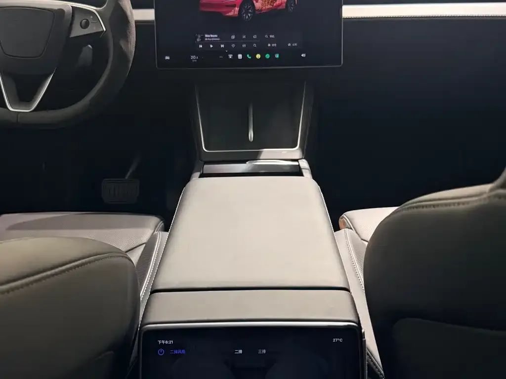 Tesla Model Y L — фото 10
