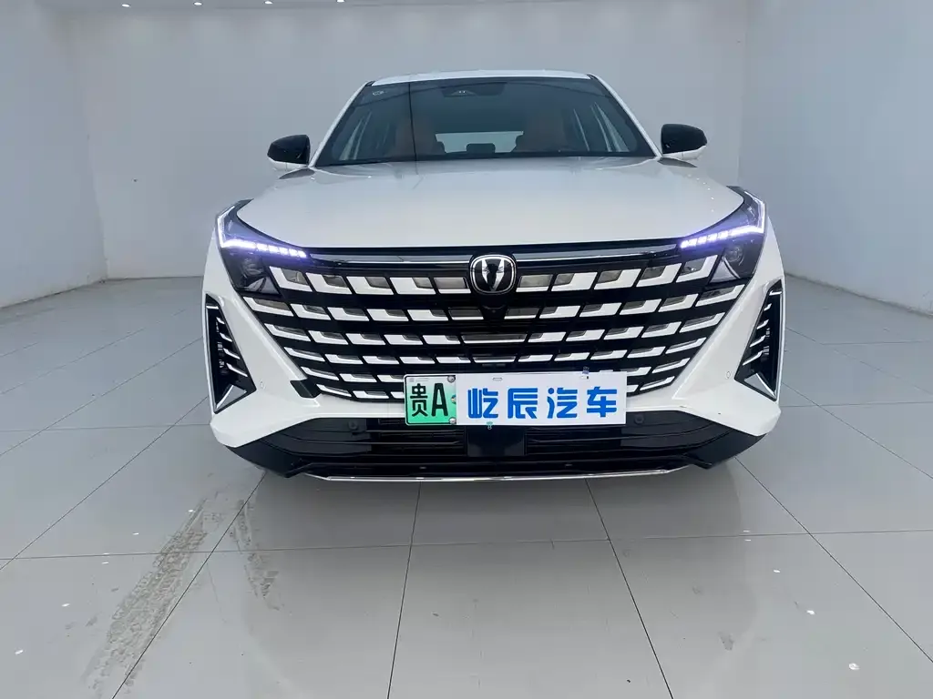 Changan UNI-Z New Energy — фото 10