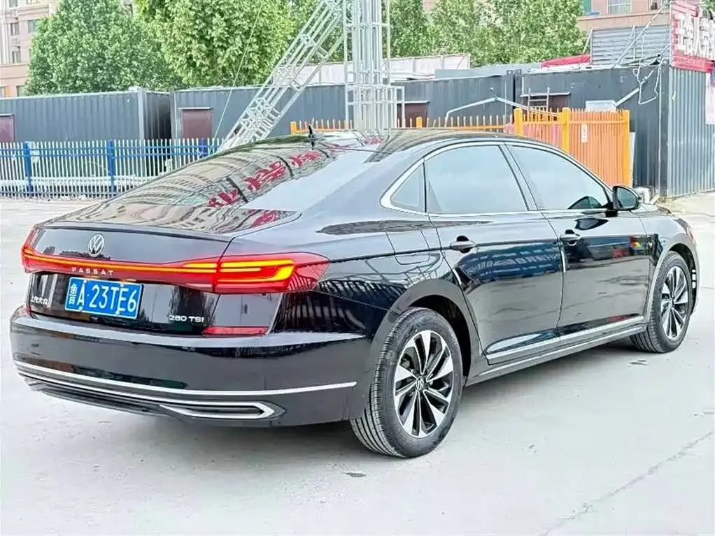 Volkswagen Passat — фото 9