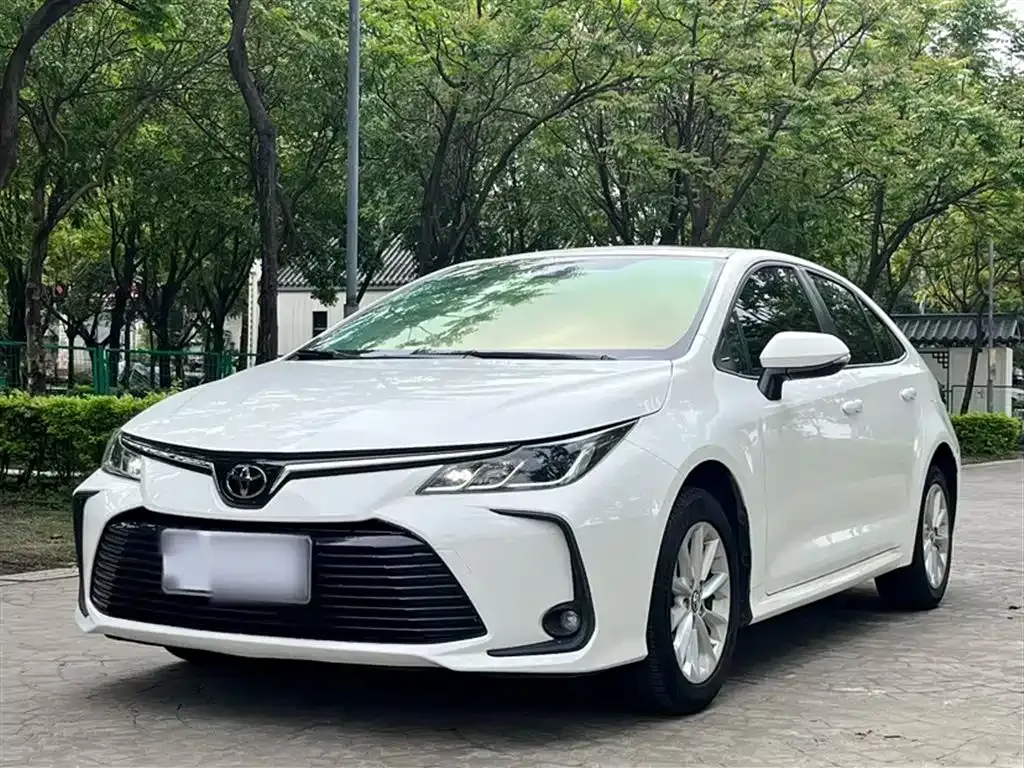 Toyota Corolla — фото 10