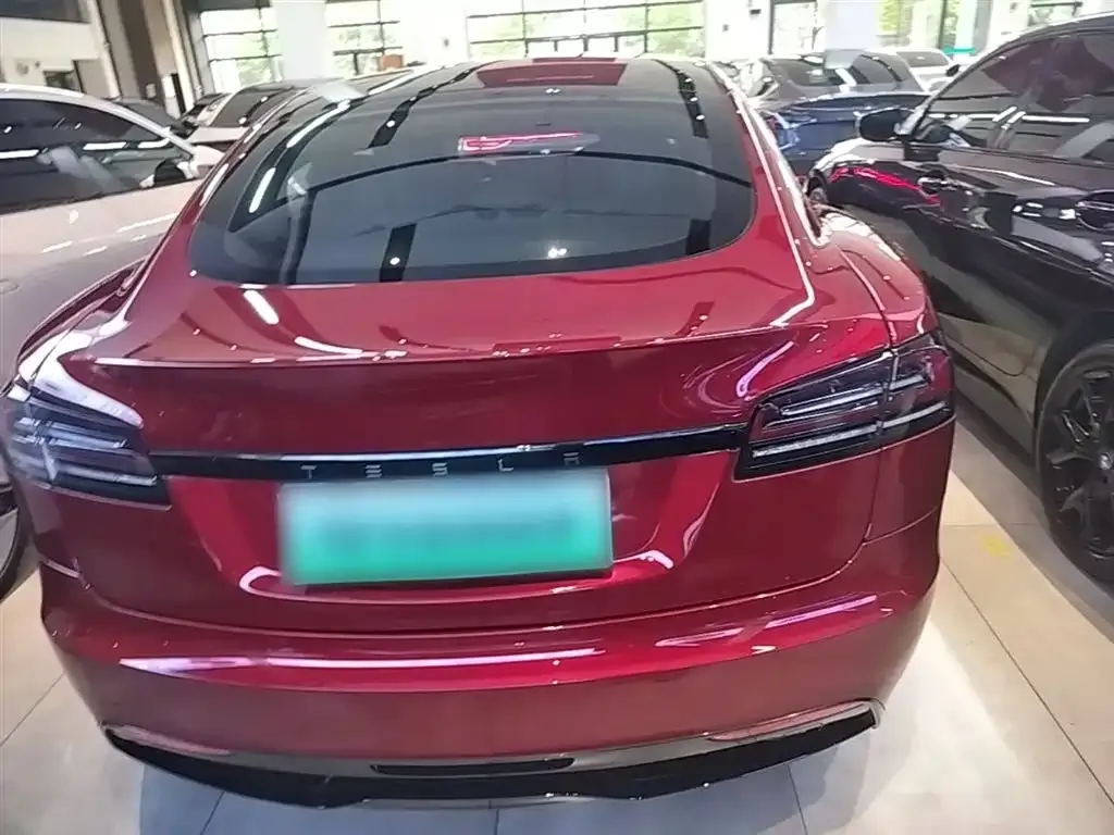 Tesla Model S — фото 10
