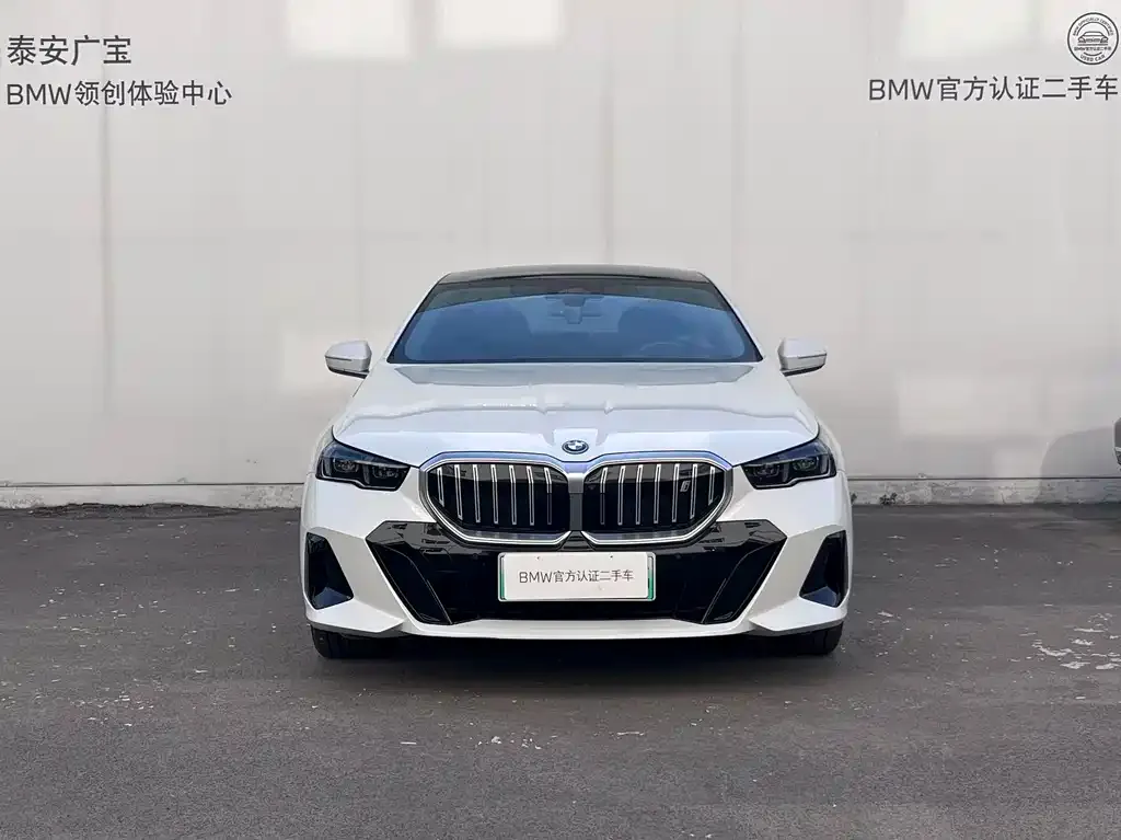 BMW i5 — фото 5