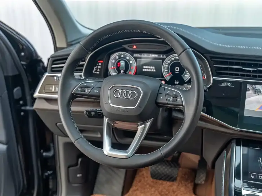 Audi Q7 — фото 2