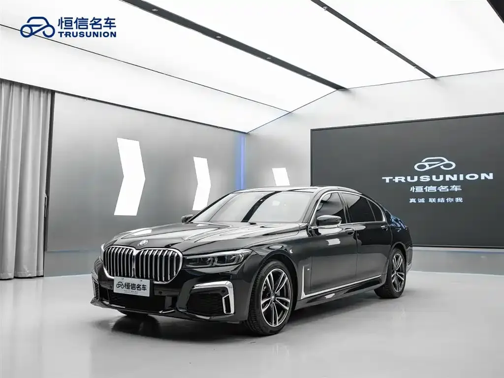BMW 7 Series — фото 1