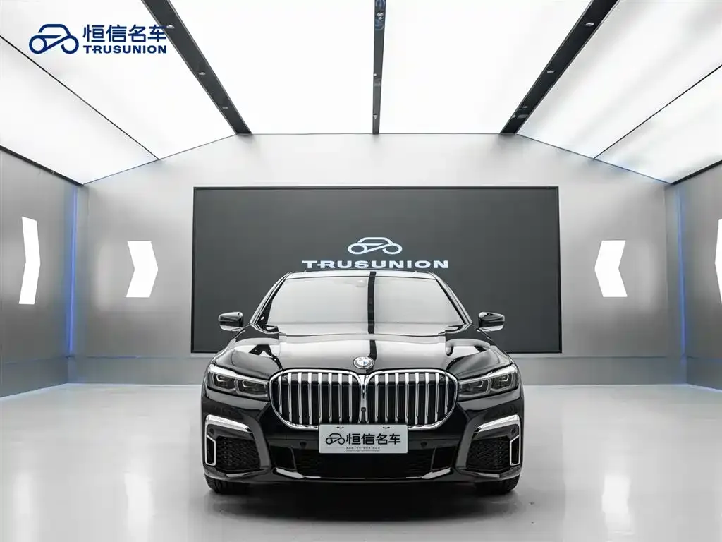 BMW 7 Series — фото 9